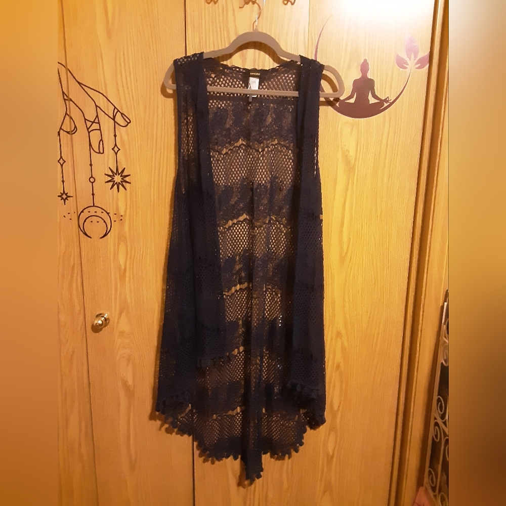 Elegant Navy Lace Shawl